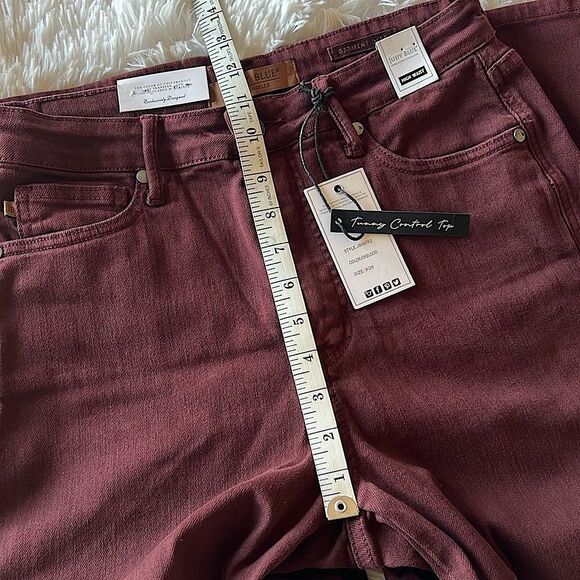 Judy Blue "Eva" Tummy Control Hi Waist Wide Leg Crop Burgundy Jeans 9/29 NWT - Picture 6 of 12